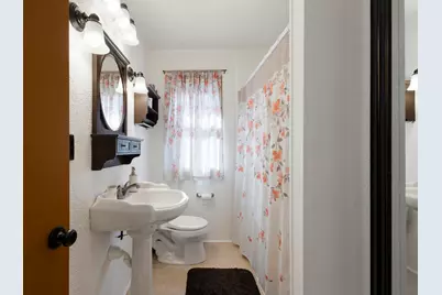 5837 N 71st St, Milwaukee, WI 53218 - Photo 7