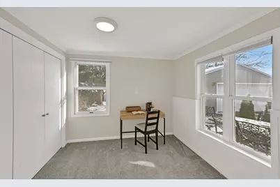 320 S Honey Creek Dr, Milwaukee, WI 53214 - Photo 13