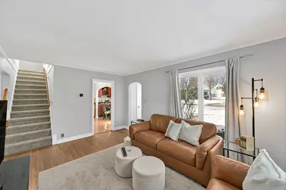 320 S Honey Creek Dr, Milwaukee, WI 53214 - Photo 5