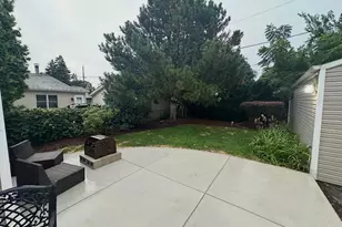 320 S Honey Creek Dr, Milwaukee, WI 53214 - Photo 25