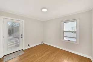 320 S Honey Creek Dr, Milwaukee, WI 53214 - Photo 15