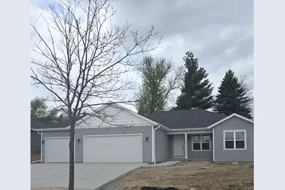 402  Village Ln, Ripon, WI 54971 - Photo 1