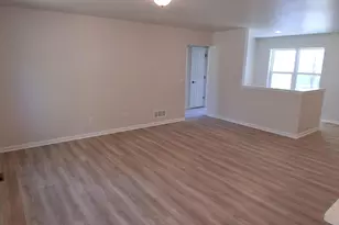 402 Village Ln, Ripon, WI 54971 - Photo 5