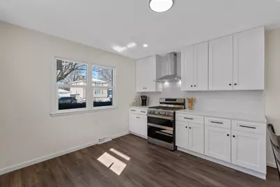 5358 N 61st St, Milwaukee, WI 53218 - Photo 7