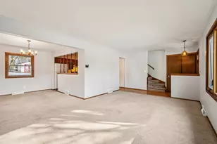 12700 W Needham Dr, New Berlin, WI 53151 - Photo 5