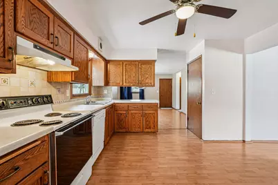 12700 W Needham Dr, New Berlin, WI 53151 - Photo 9