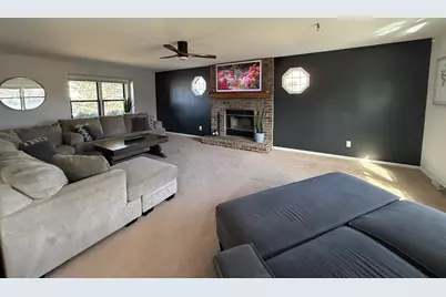 W144N10772  Lincoln Dr, Germantown, WI 53022 - Photo 5