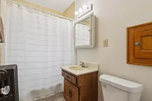 1609 Grand Ave, Racine, WI 53403 - Photo 21
