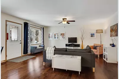 1212  7th St, La Crosse, WI 54601 - Photo 5