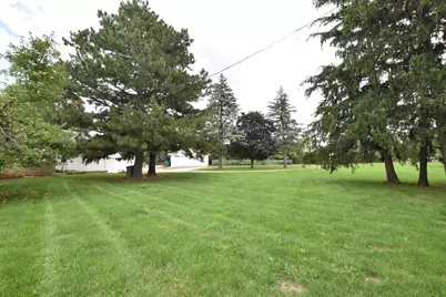 N94W17842  Appleton Ave, Menomonee Falls, WI 53051 - Photo 5