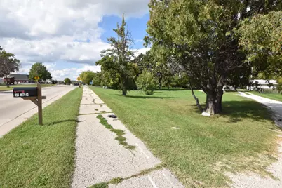 N94W17842  Appleton Ave, Menomonee Falls, WI 53051 - Photo 21