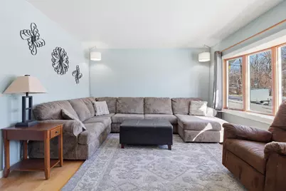 1324 N 13th Ave, West Bend, WI 53090 - Photo 7