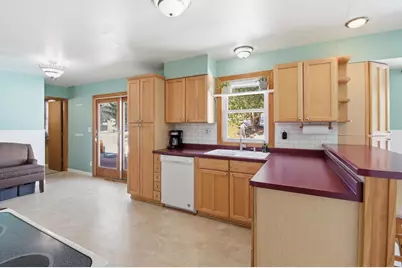 1324 N 13th Ave, West Bend, WI 53090 - Photo 13