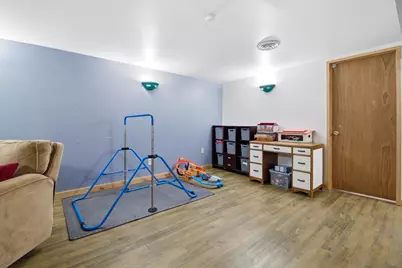 1324 N 13th Ave, West Bend, WI 53090 - Photo 19