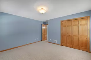 1960 Foxcroft Ln, Waukesha, WI 53189 - Photo 23