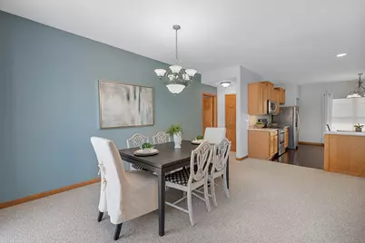 1960  Foxcroft Ln, Waukesha, WI 53189 - Photo 9