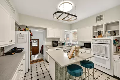 2024 E Newberry Blvd, Milwaukee, WI 53211 - Photo 23