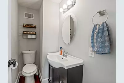 817  Cleveland Ave, Racine, WI 53405 - Photo 11