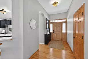 3838 E Stargrass Ln, Oak Creek, WI 53154 - Photo 9