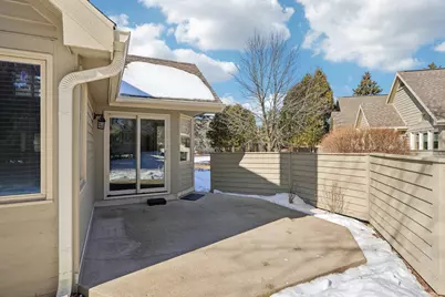 N21W24045  Garden Cir #F, Pewaukee, WI 53072 - Photo 7