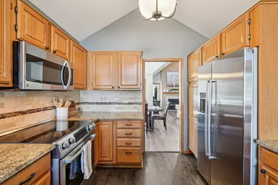 N21W24045  Garden Cir #F, Pewaukee, WI 53072 - Photo 17