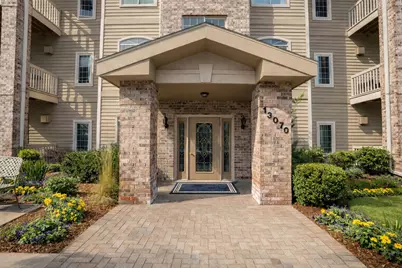 13070 W Bluemound Rd #209, Elm Grove, WI 53122 - Photo 17
