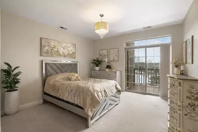 13070 W Bluemound Rd #209, Elm Grove, WI 53122 - Photo 5