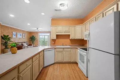 13070 W Bluemound Rd #209, Elm Grove, WI 53122 - Photo 3