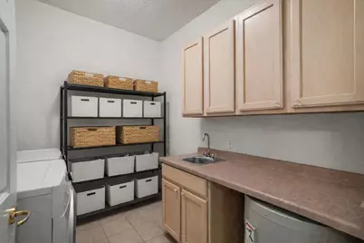 13070 W Bluemound Rd #209, Elm Grove, WI 53122 - Photo 13