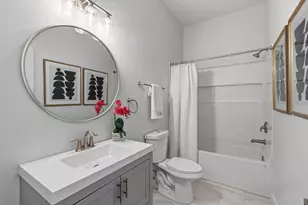 4013 W Parkland Ave, Brown Deer, WI 53209 - Photo 9