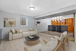 15620 W St Francis Dr, New Berlin, WI 53151 - Photo 13