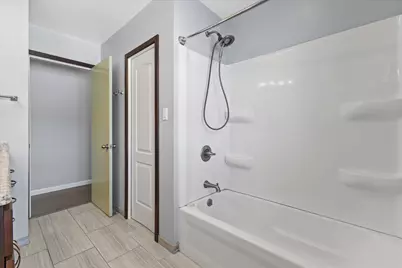 15620 W Saint Francis Dr, New Berlin, WI 53151 - Photo 27