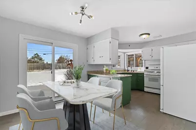 15620 W Saint Francis Dr, New Berlin, WI 53151 - Photo 7