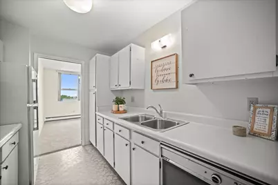 1707 N Prospect Ave #4A, Milwaukee, WI 53202 - Photo 9