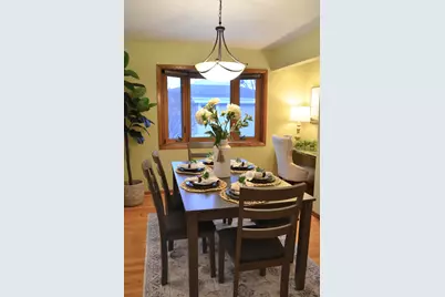 7424 S Chapel Dr, Oak Creek, WI 53154 - Photo 7