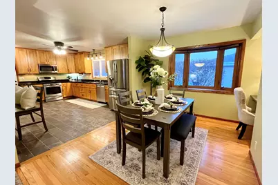 7424 S Chapel Dr, Oak Creek, WI 53154 - Photo 5