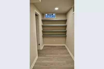 7424 S Chapel Dr, Oak Creek, WI 53154 - Photo 23