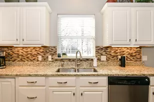 955 Dana Ln, Waukesha, WI 53189 - Photo 15