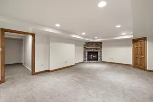 9421 N Lake Dr, Bayside, WI 53217 - Photo 37