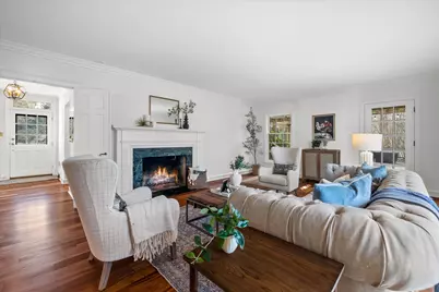 9421 N Lake Dr, Bayside, WI 53217 - Photo 3