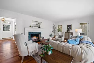 9421 N Lake Dr, Bayside, WI 53217 - Photo 3