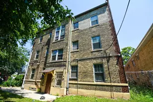 915 N 24th St, Milwaukee, WI 53233 - Photo 35