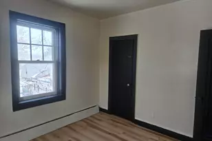 915 N 24th St, Milwaukee, WI 53233 - Photo 9