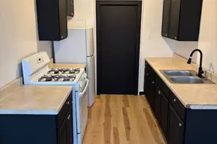 915 N 24th St, Milwaukee, WI 53233 - Photo 19