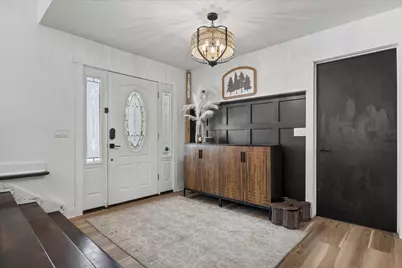 18765  Le Chateau Dr, Brookfield, WI 53045 - Photo 17