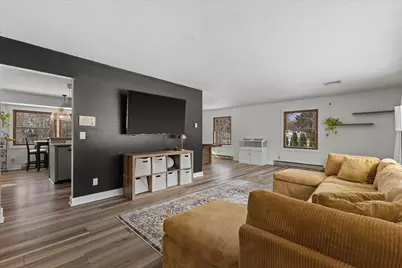 18765  Le Chateau Dr, Brookfield, WI 53045 - Photo 11