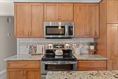 7245 S Hillendale Dr, Franklin, WI 53132 - Photo 21