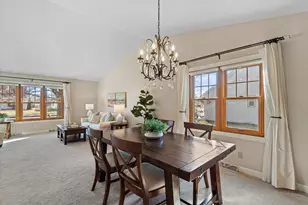 7245 S Hillendale Dr, Franklin, WI 53132 - Photo 9