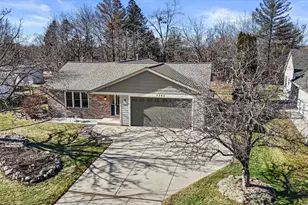 7245 S Hillendale Dr, Franklin, WI 53132 - Photo 39