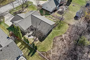 7245 S Hillendale Dr, Franklin, WI 53132 - Photo 45